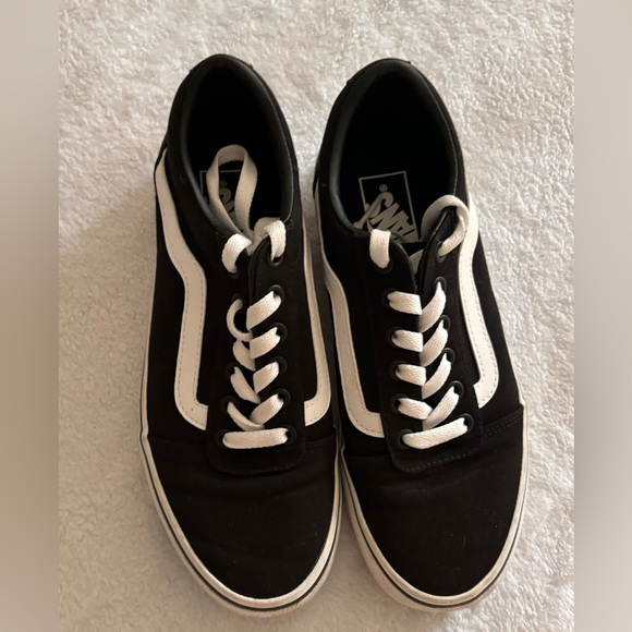 Women’s Vans Ward Sneaker - Picture 2 of 2